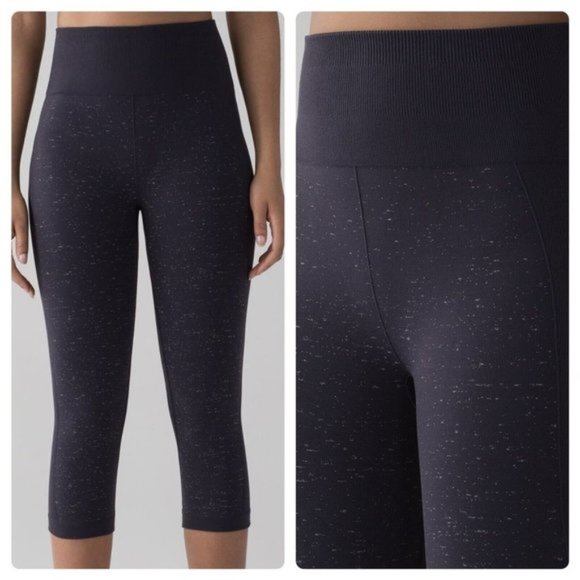 Lululemon Free To Flow Crop Midnight Navy / White - Picture 1 of 7